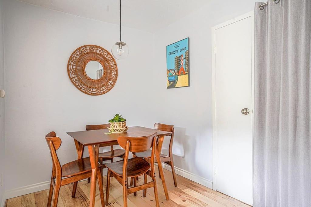 Tranquil 2br Downtown Condo, Parking, King Bed Appartement Seattle